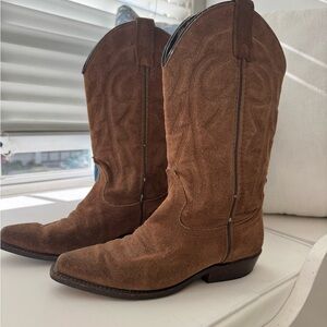 Durango Vintage Tan Suede Heeled Boots